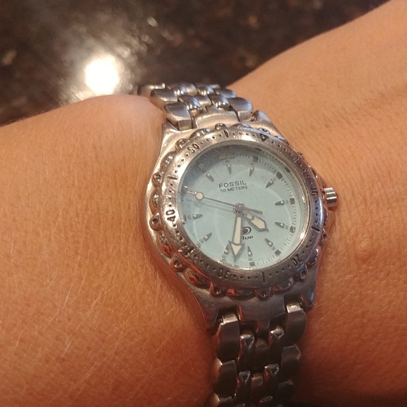 Fossil watch with extenders - Picture 3 of 4